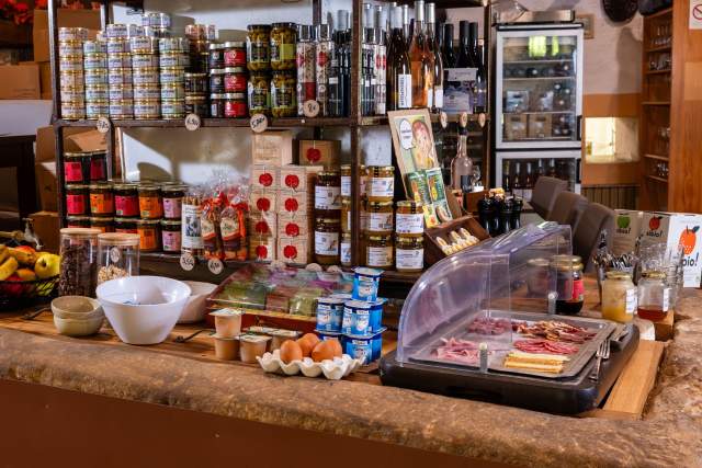 ⇒ Auberge du Vieux Moulin · Hôtel Restaurant Aude, Duilhac-sous-Peyrepertuse