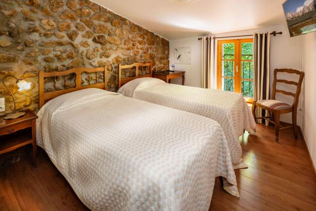 ⇒ Auberge du Vieux Moulin · Hôtel Restaurant Aude, Duilhac-sous-Peyrepertuse