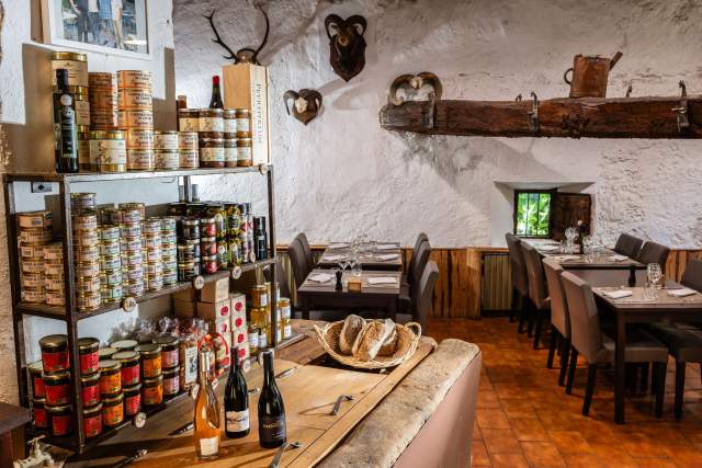 ⇒ Auberge du Vieux Moulin · Hôtel Restaurant Aude, Duilhac-sous-Peyrepertuse